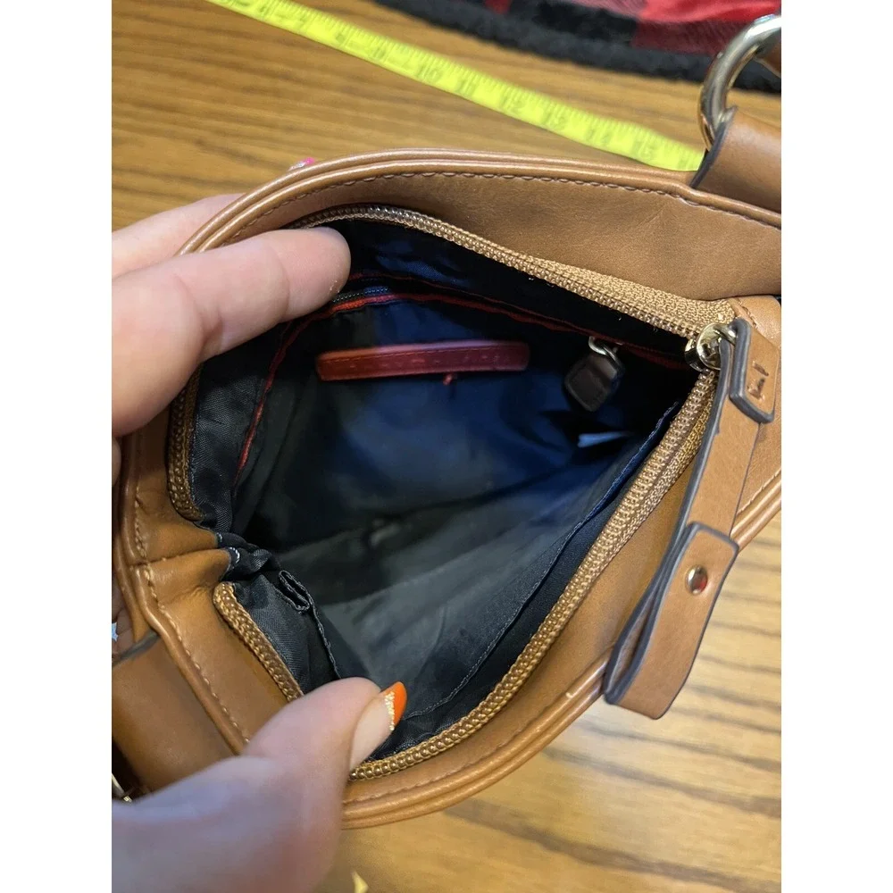 TOMMY HILFIGER CROSSBODY PURSE/BAG EUC‎